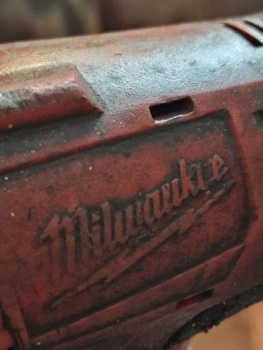 Гайковерт Milwaukee 2663-20