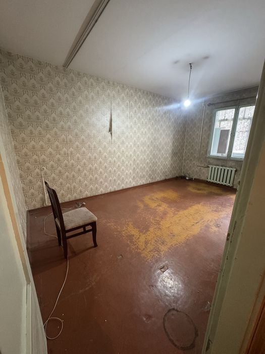 Под коммерцию 1 этаж вдоль дороги. 32 м2 Фасад 6 м