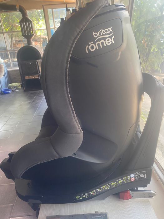 Britax Romer 360 столче Dualfix Z 61-105 cm   (3 months to 4 years)