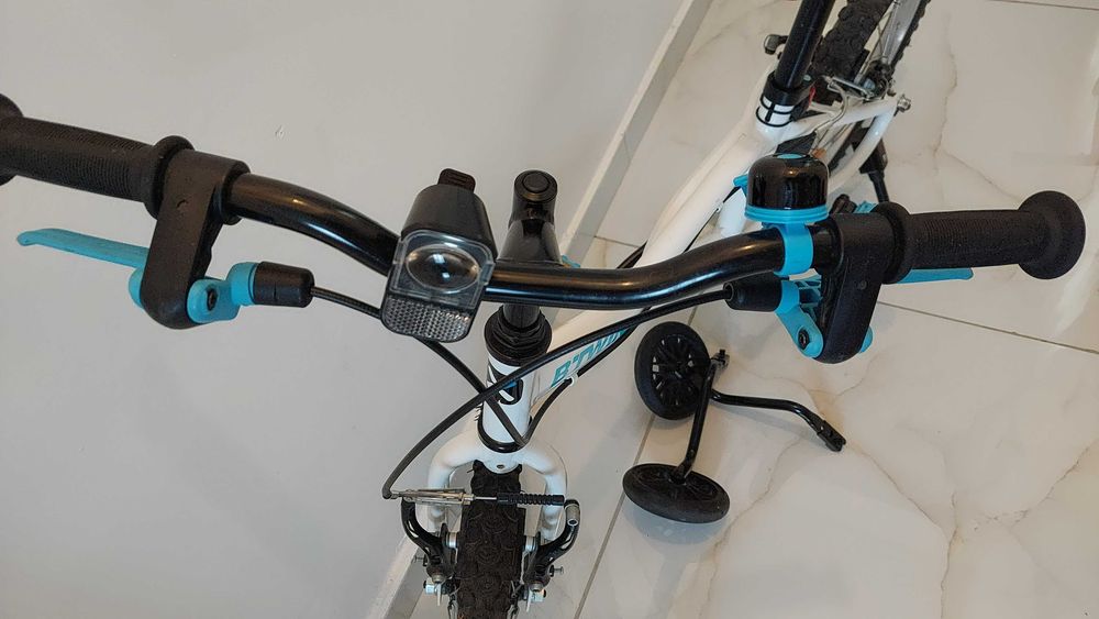 Bicicleta B'twin 16 inch + roti ajutatoare