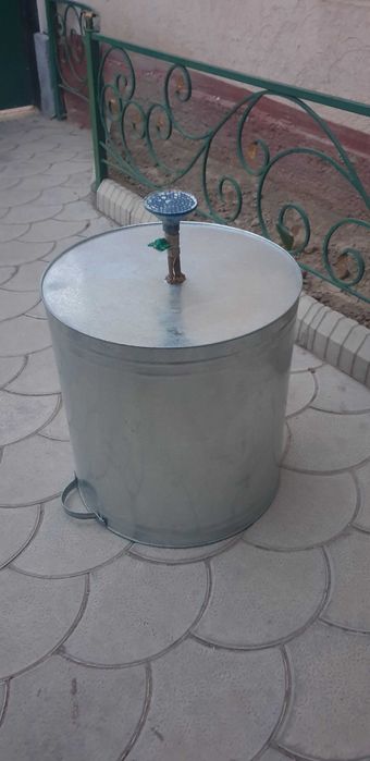 Оцинкованный бак для душа