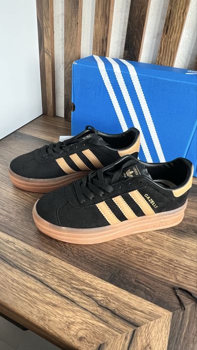 Намаление! Кецове Christian dior и Adidas