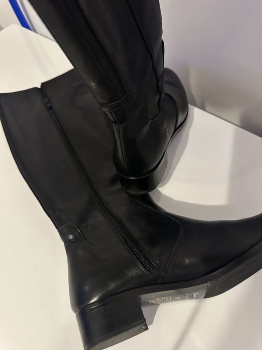 Дамски ботуши номер 38