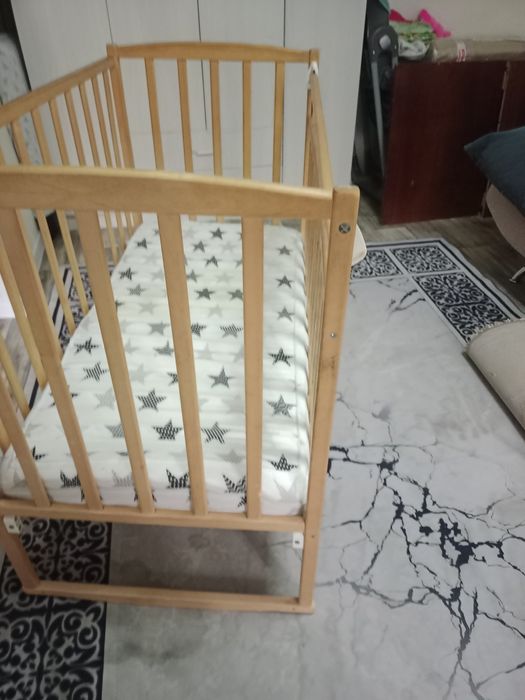 Отдам даром детский кровать