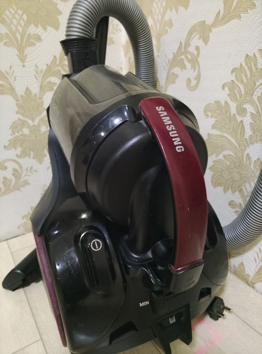Продам пылесос хороший