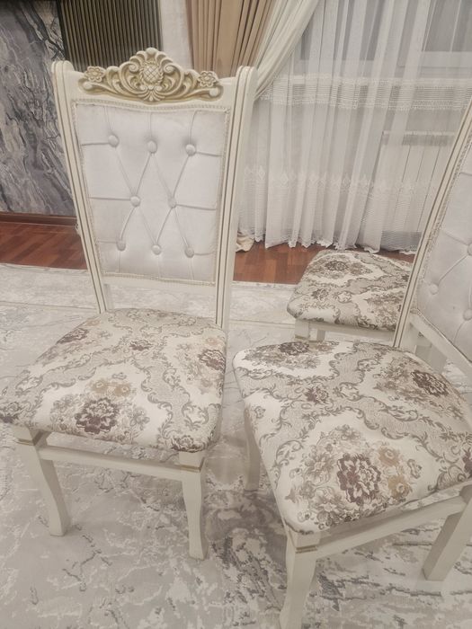 Стулья деревянные