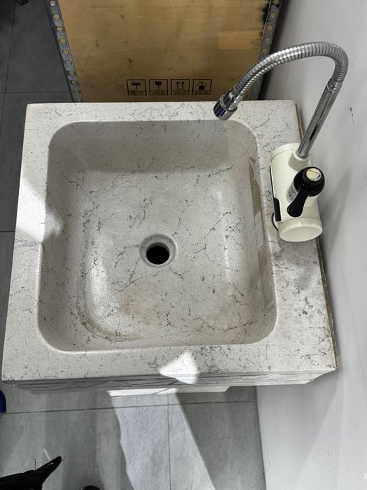 Тошли раковина сотилади. Куп ишлатилмаган