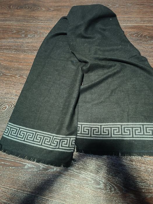 Шарфы фирменные versace