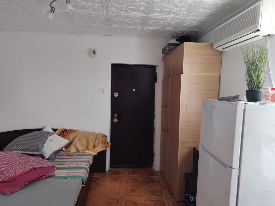 Eroii Revoluției metrou Bld.Pieptanari și străini,foreigners 900 Lei