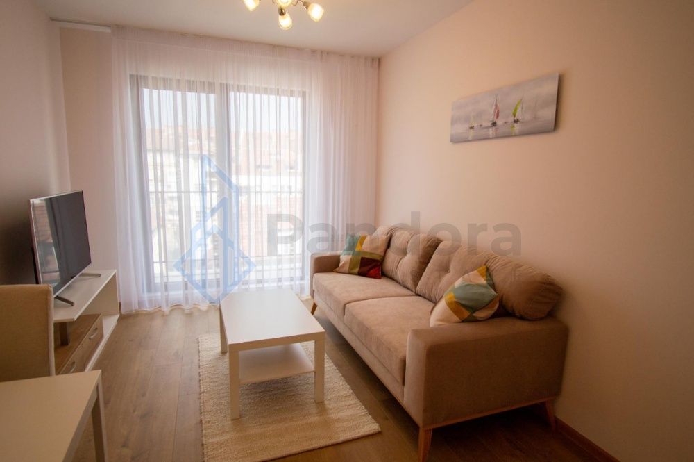 Дава се под наем Двустаен апартамент в София, Център - 48 кв.м за 558.45 € - Снимка #2