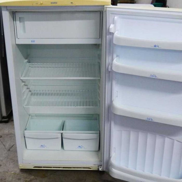 Продам современный , рабочий  холодильник в хорошем состоянии .