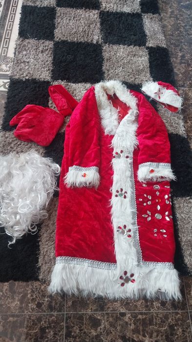 Костюм деда мороза на аренду 200тыс.