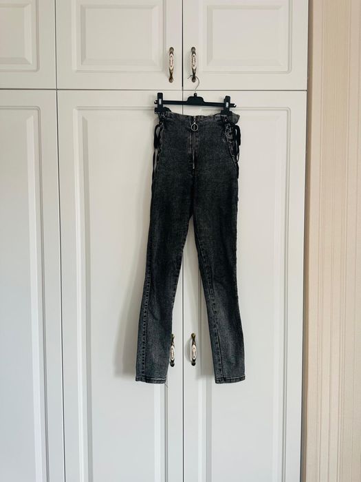 Blugi cu talie inalta negru spre gri , elastici masura S