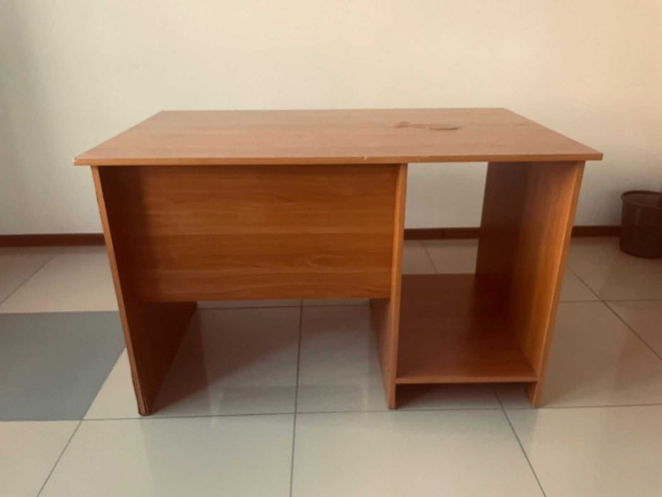 Стол для компьютера