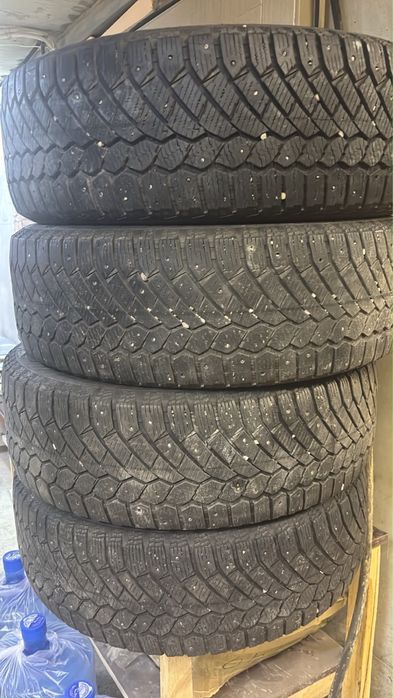 Продам зимние шины, размер 235х60 R18 3XL