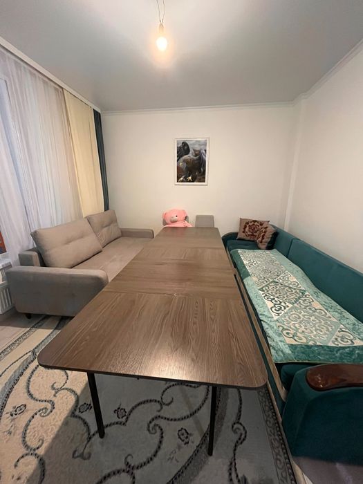 Срочно продам книжный стол