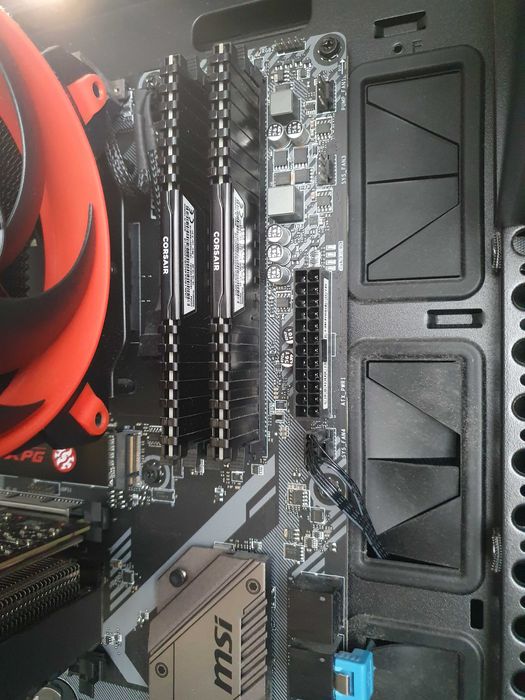 Ryzen 5700x, MSI B450 Tomahawk