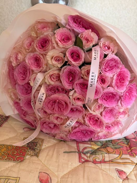 Цветы розы свежие