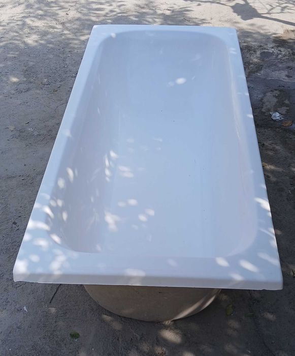 Тош ванна (искуственный камень) сотилади. 175х75х45 см.