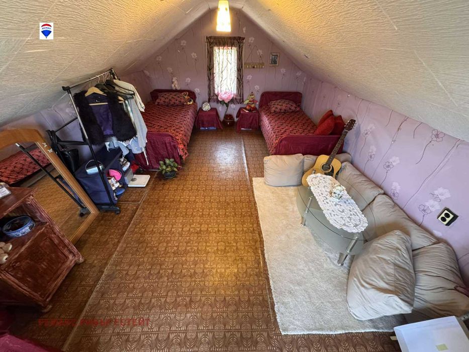 Вила на три етажа с. Николово, местност Дрибак