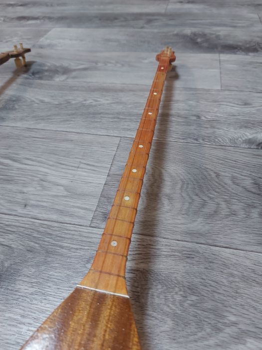 продам домбыры профессиональные