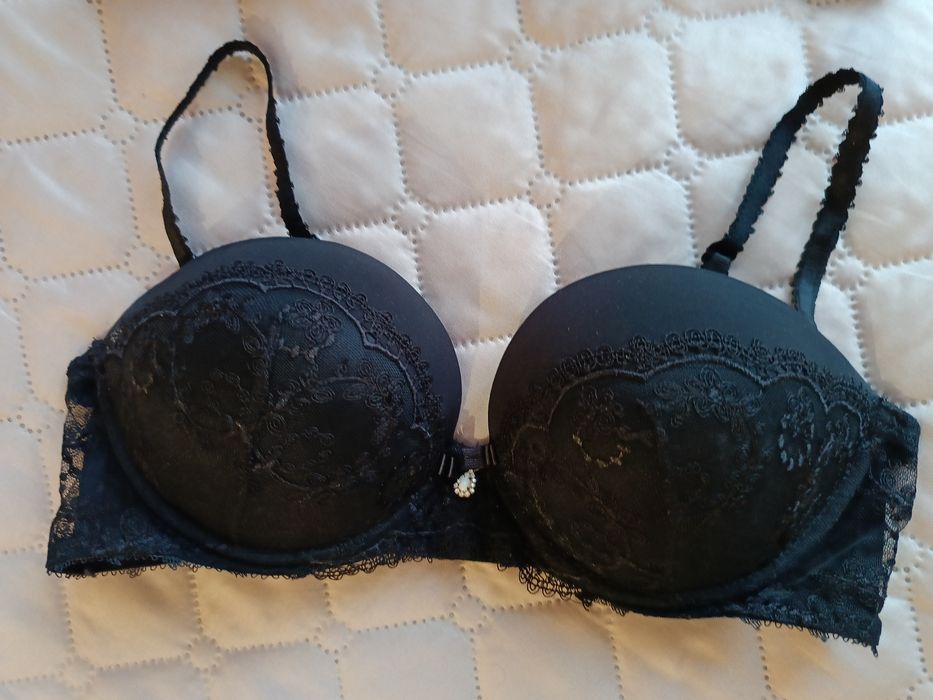 Сутиен - 2броя  размер 80B