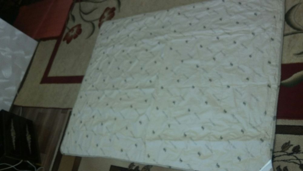 Продам одеяло двухспальное