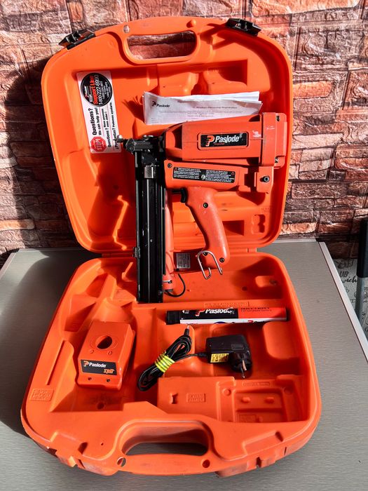 Pistol de cuie Paslode Impulse