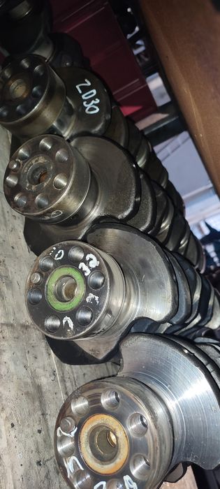Коленвал Nissan QD32