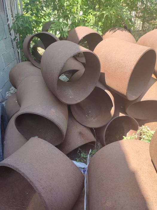 Продам отводы для трубы дм426