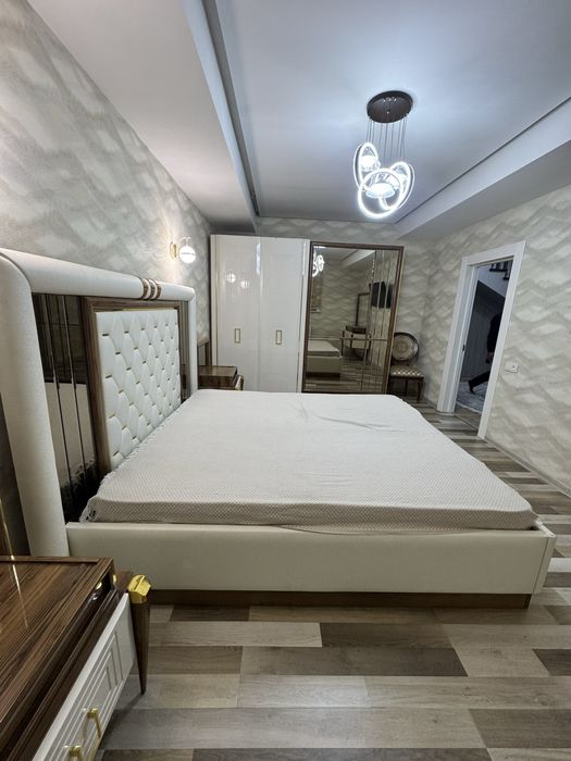 Дуплекс квартира сотилади