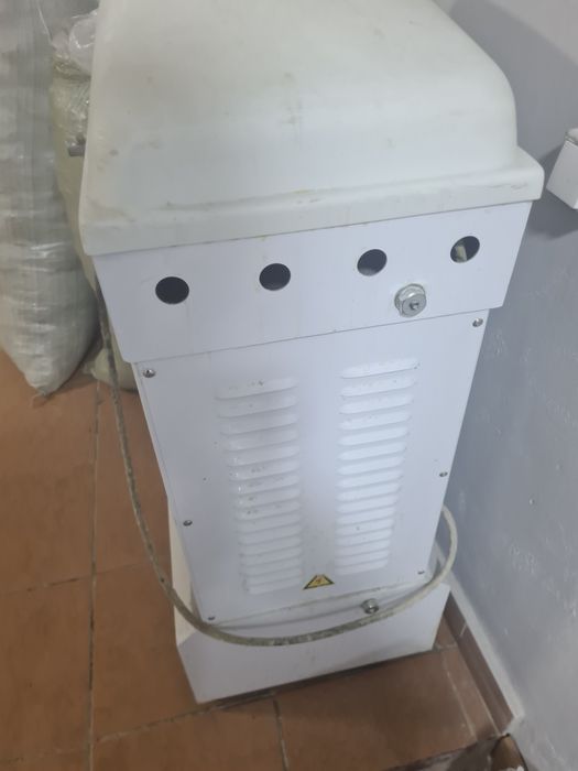 Продам тесто мешалку