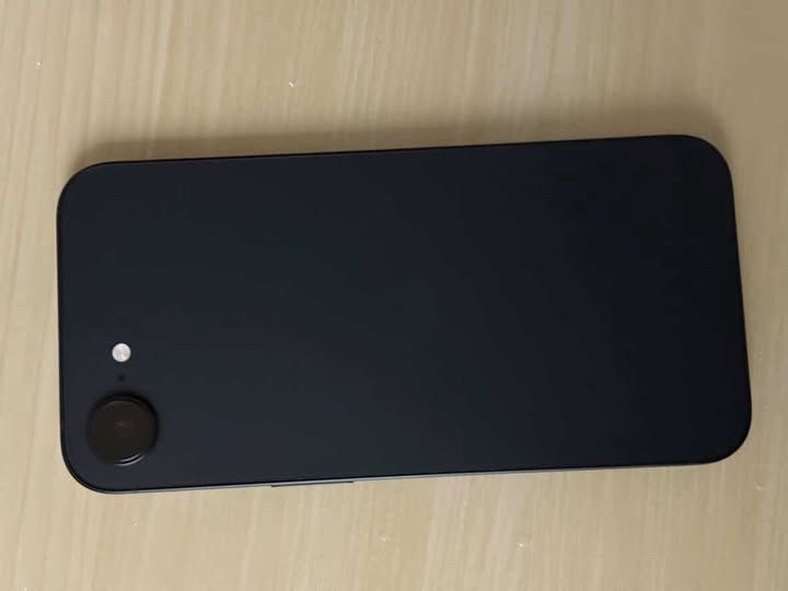 Vand iPhone 16 e