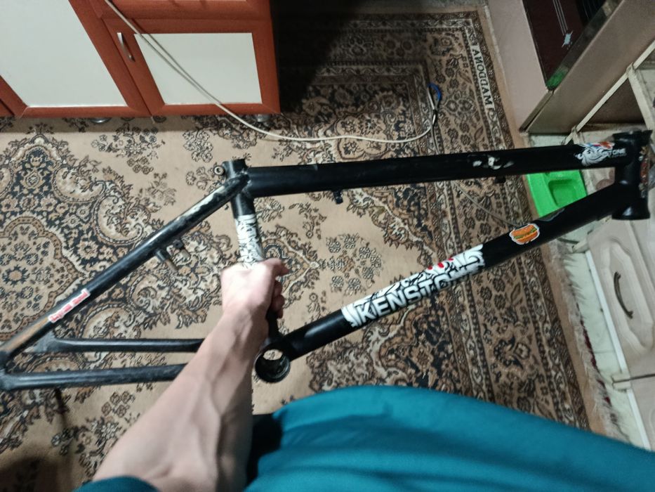 Продам раму кенстоун цена 350к в одном месте была трещина