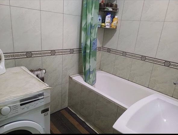 3 xonali uy sotiladi