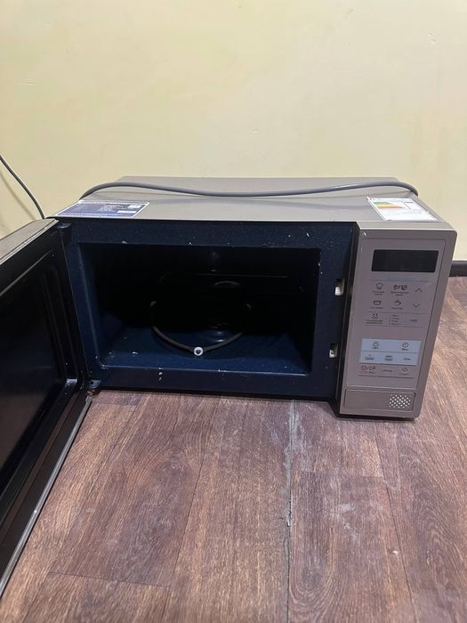 Продам микроволновку Самсунг