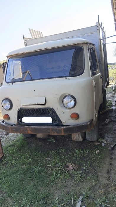 Srochna sotiladi. UAZ 1979-yil . Narxi kelishiladi.