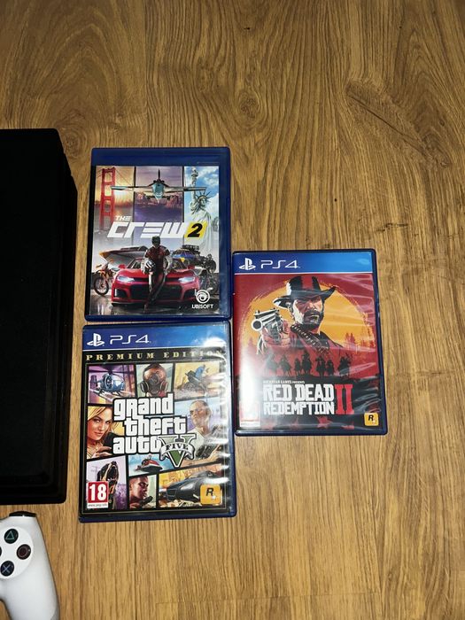 Ps4 pro 1TB plus 6 jocuri