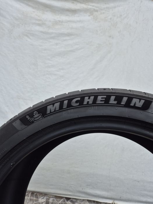 2бр 285 40 22 Michelin летни 25г