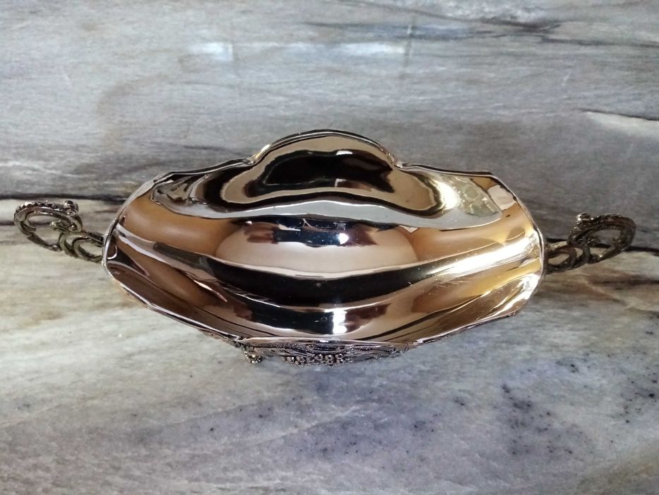 Чаши. Купички.Сребърна бонбониера.