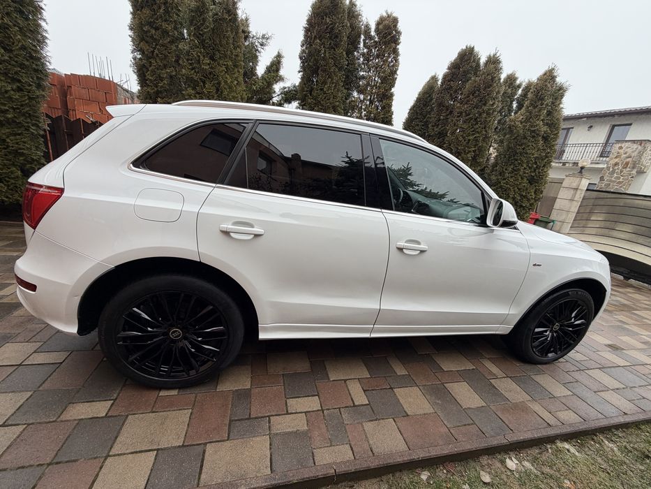 Audi Q 5 2.0 170Cp/3xS-Line din 2011/Posibilitate rate cu avans 0