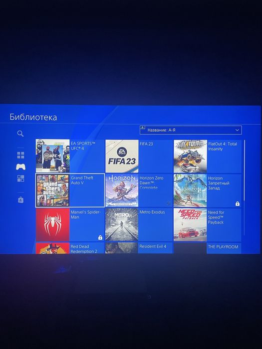 PS4 slim 1TB play station