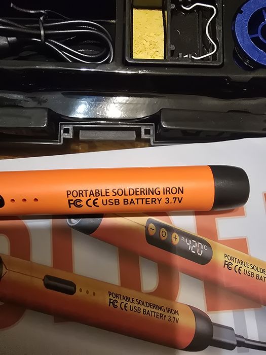 Pistol de lipit portabil