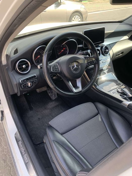 Mercedes-Benz C 220