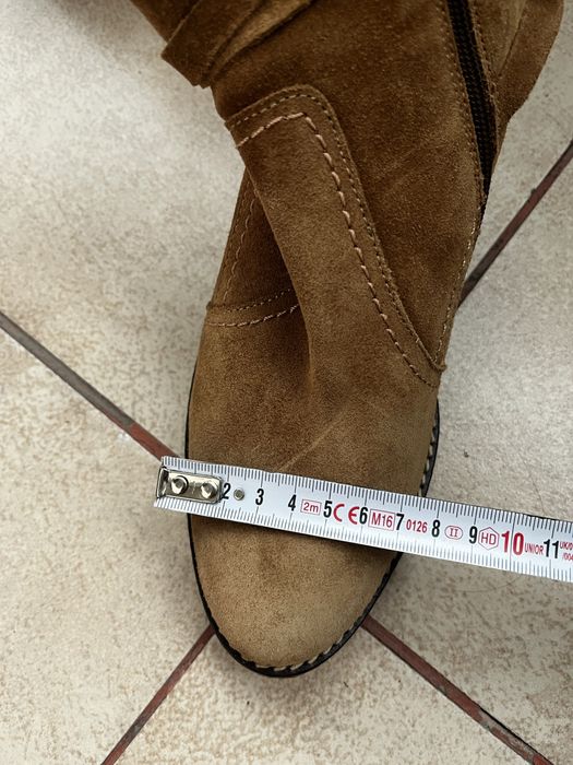 Ghete din piele intoarsa