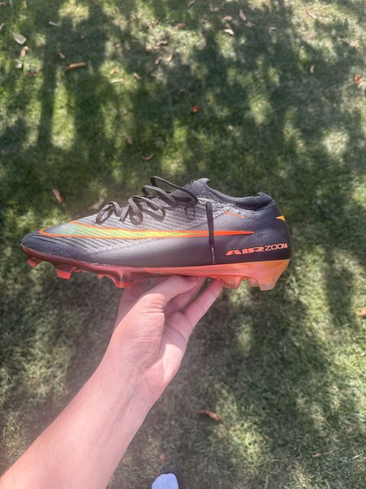 Ghete de fotbal nike