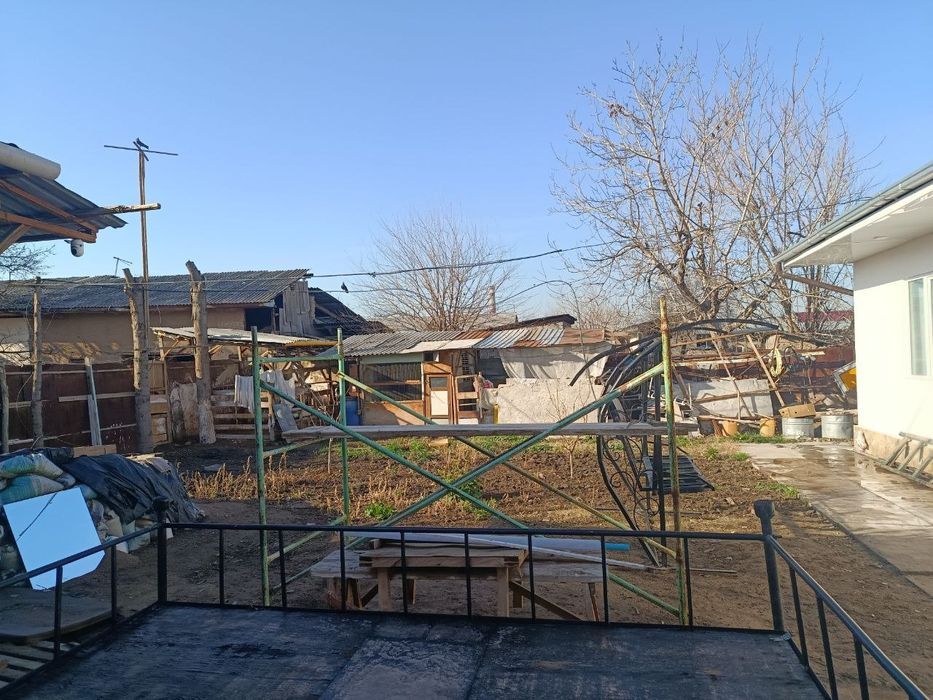 Uy sotiladi Sergelida Qumariq