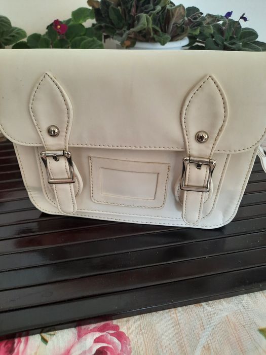 Geaca dama+pulover+geanta alba+Bluza bej++Bluza bleumarin+Bluza tunica+brâu rinichi
