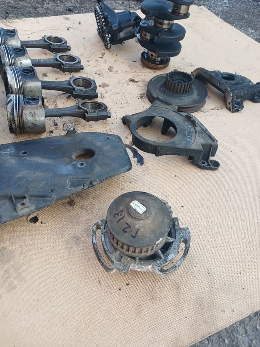 Помпа Фольксваген Гольф2 объем 1,3