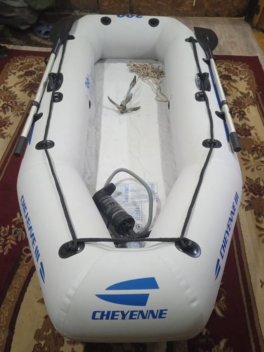 Лодка  ПВХ  (б/у)